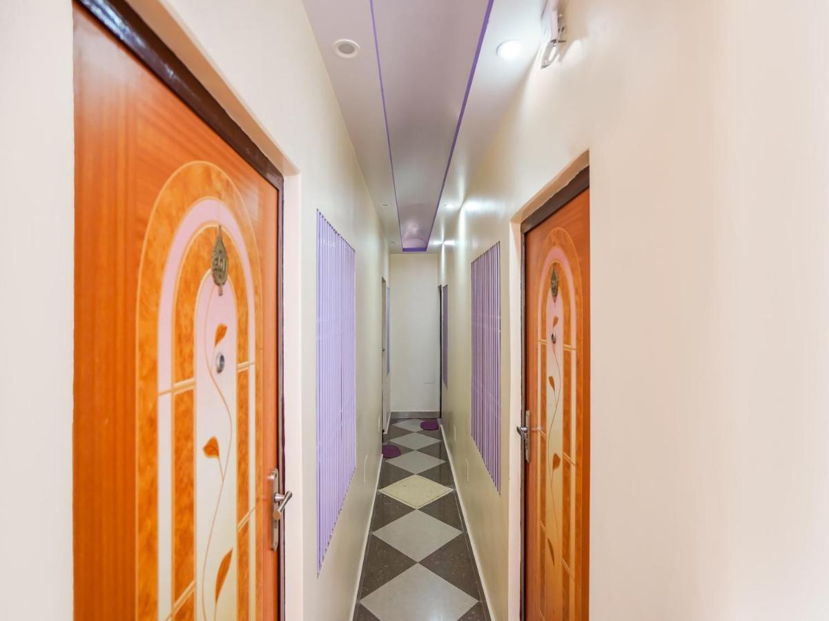Oyo 75627 New Ankit Guest House 바라나시 외부 사진