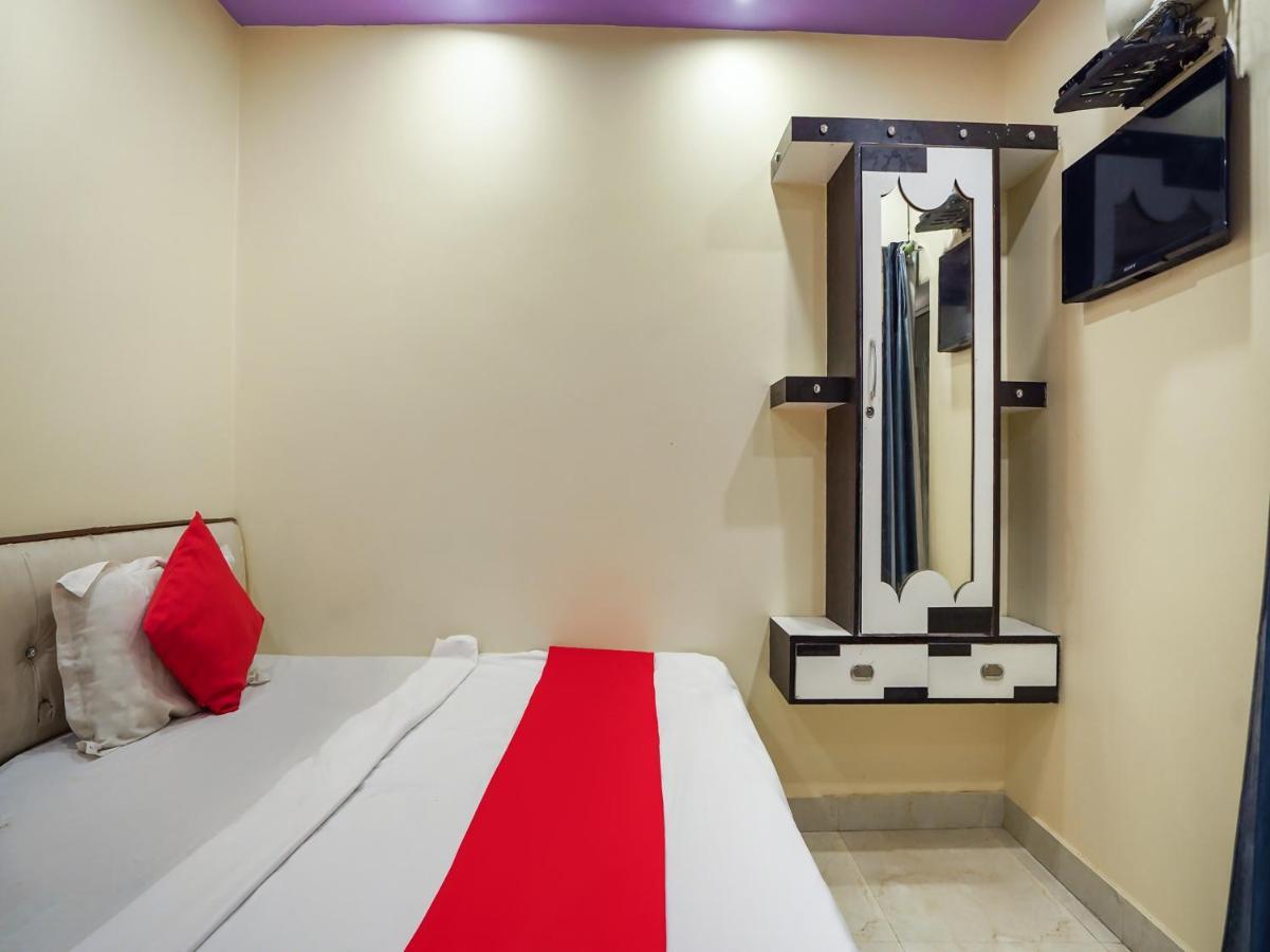 Oyo 75627 New Ankit Guest House 바라나시 외부 사진