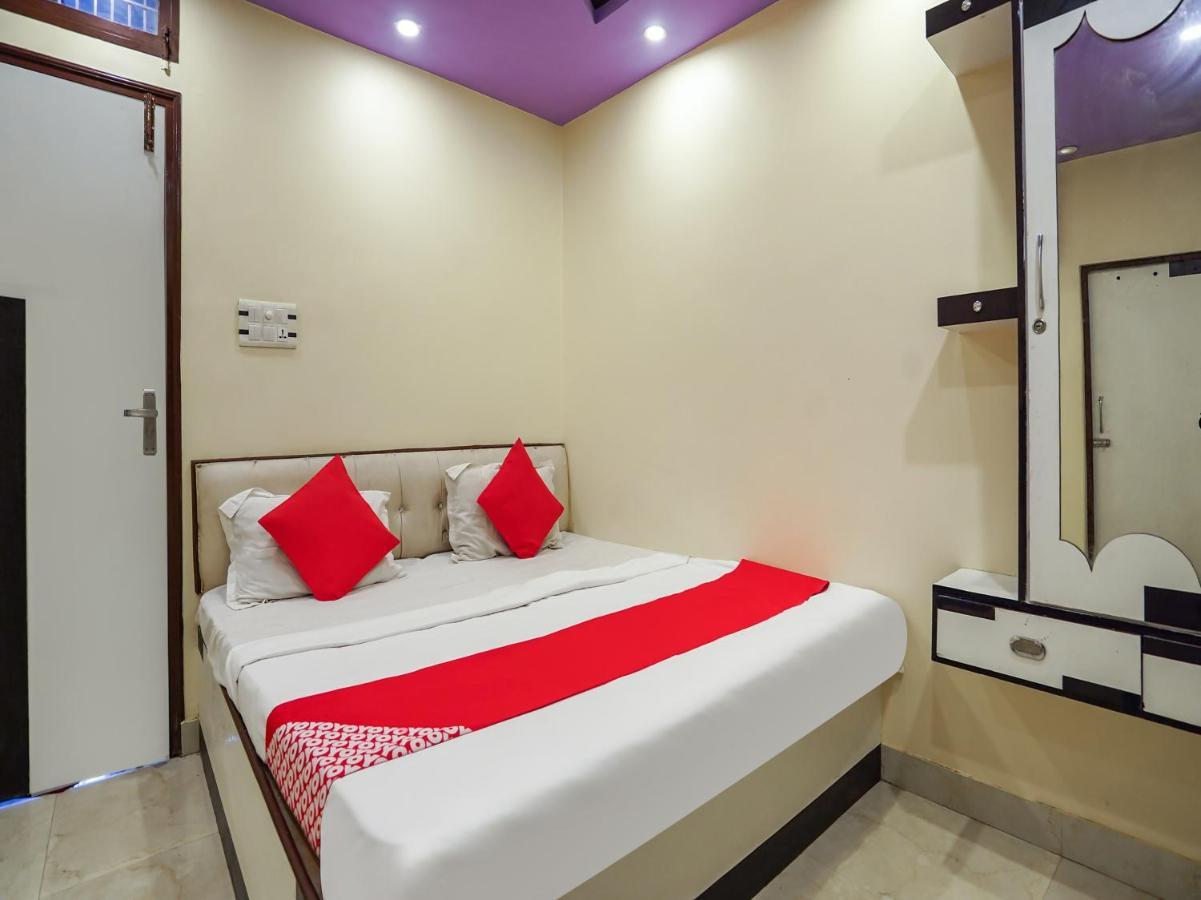 Oyo 75627 New Ankit Guest House 바라나시 외부 사진