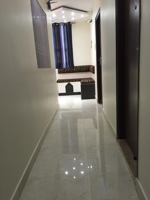 Oyo 75627 New Ankit Guest House 바라나시 외부 사진