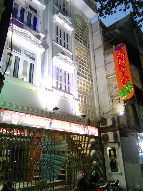 Oyo 75627 New Ankit Guest House 바라나시 외부 사진