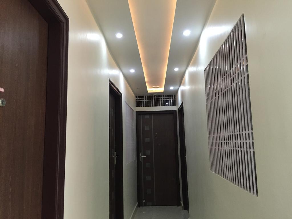 Oyo 75627 New Ankit Guest House 바라나시 외부 사진
