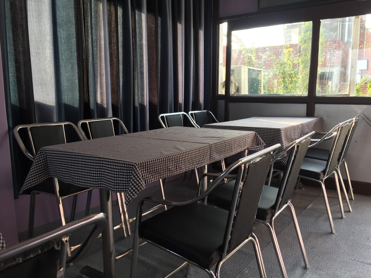 Oyo 75627 New Ankit Guest House 바라나시 외부 사진